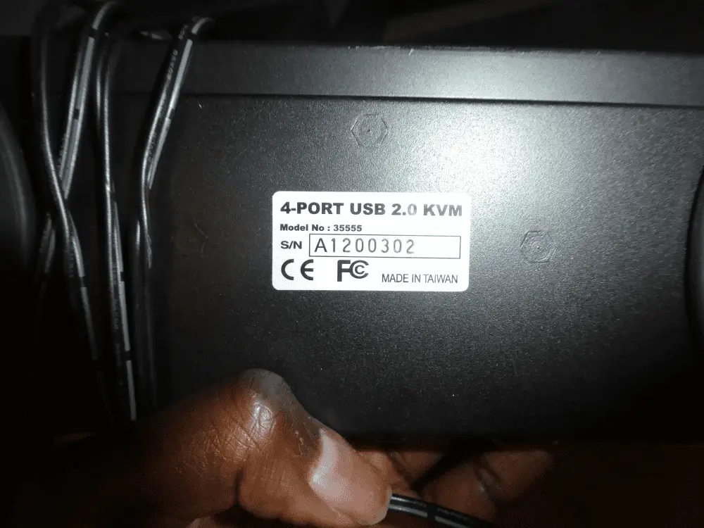 Used Varian 4-Port USB 2.0 KVM Computer Components PG19-393