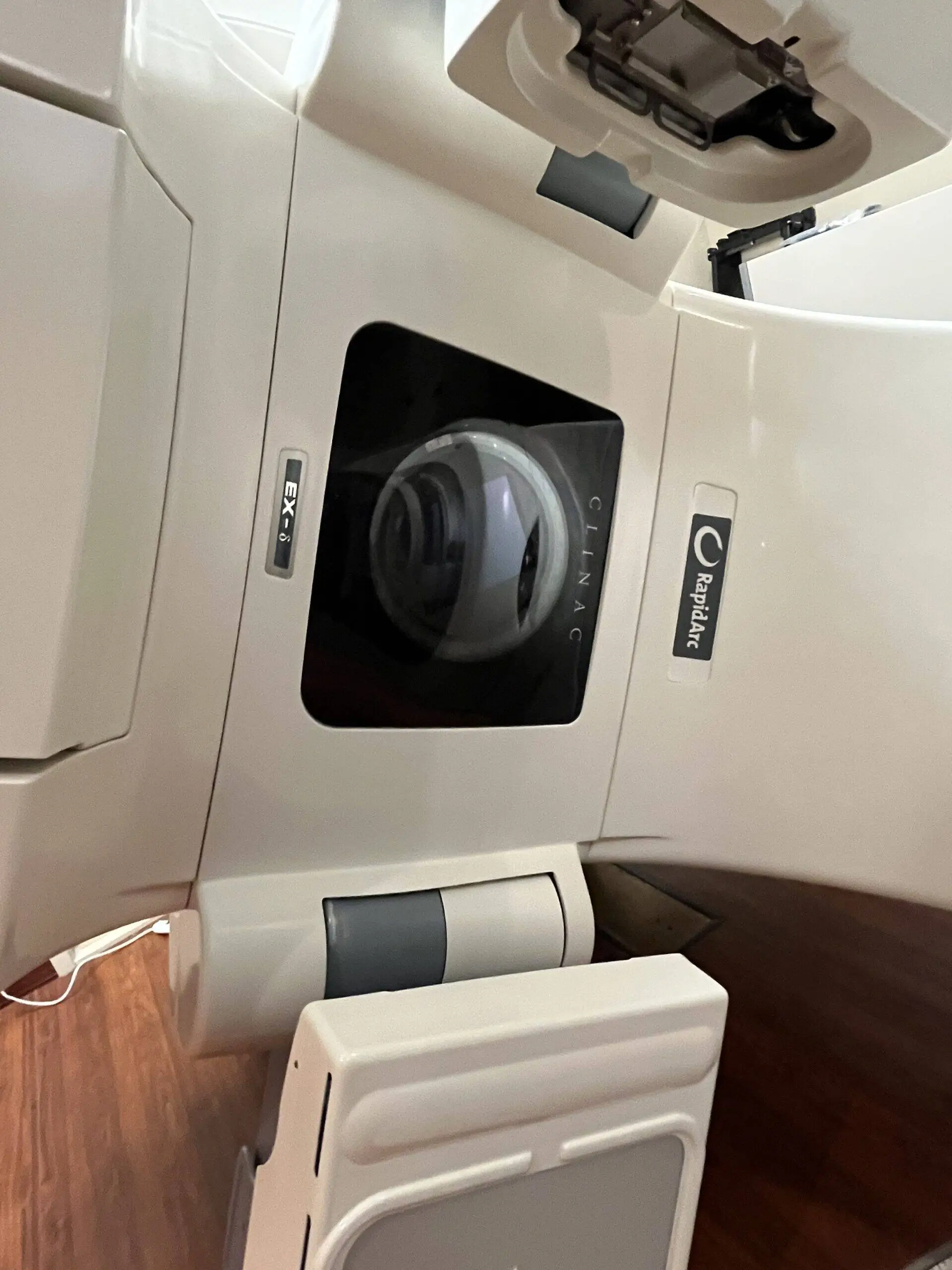Varian Clinac 21EX Linear Accelerator