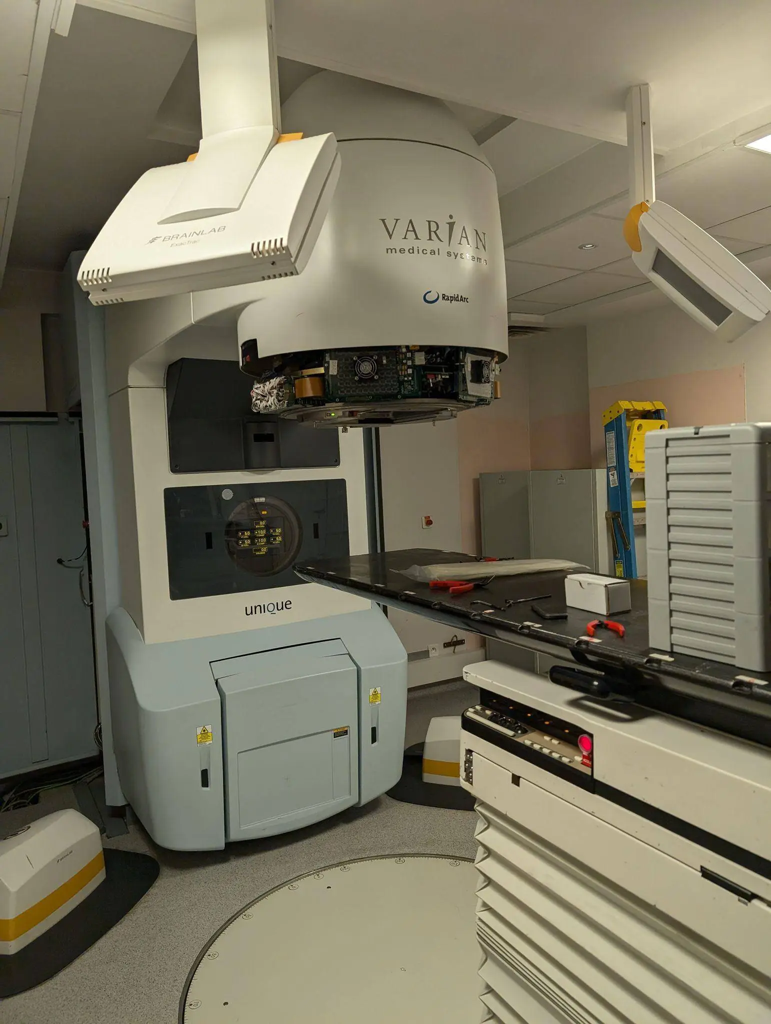 Varian Unique Linear Accelerator