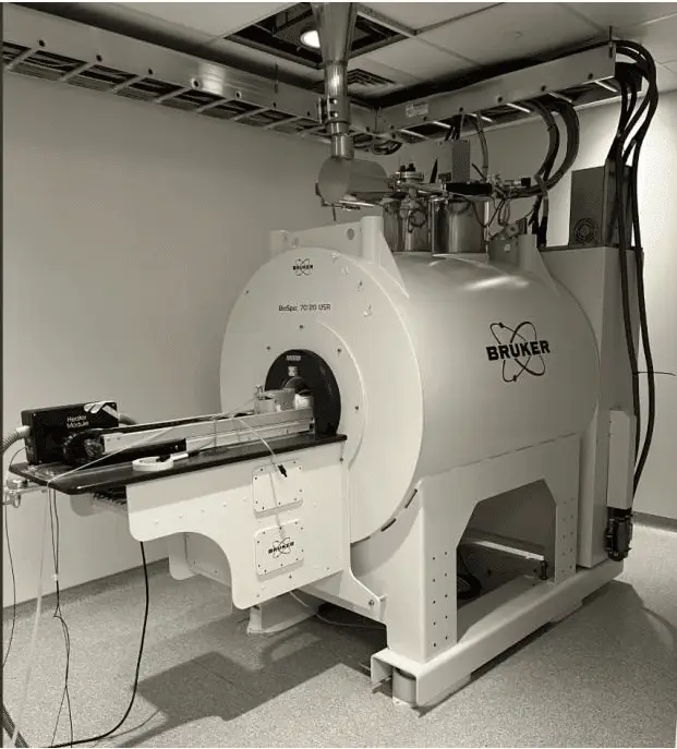Generalüberholtes Bruker 70/20 USR MRI-System - 25D07 | ROS