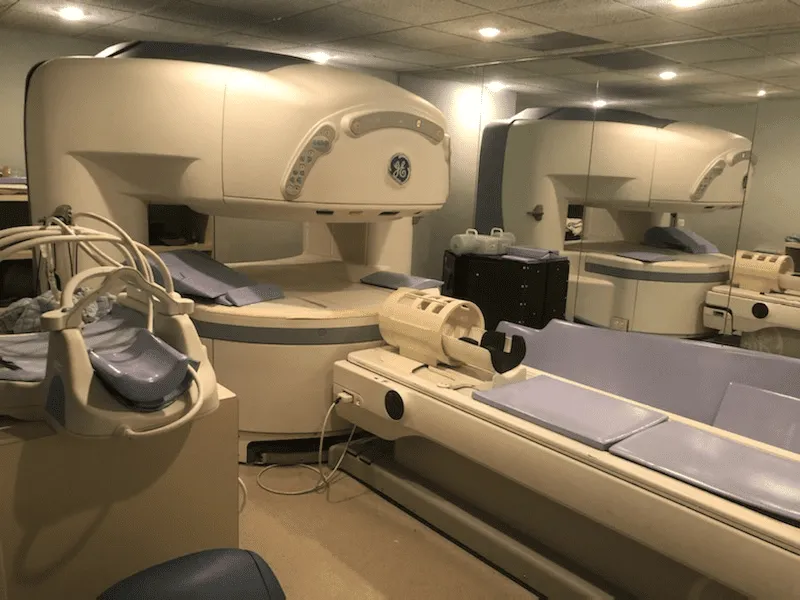 Used GE Signa Ovation 0.35T MRI Systems 20D31