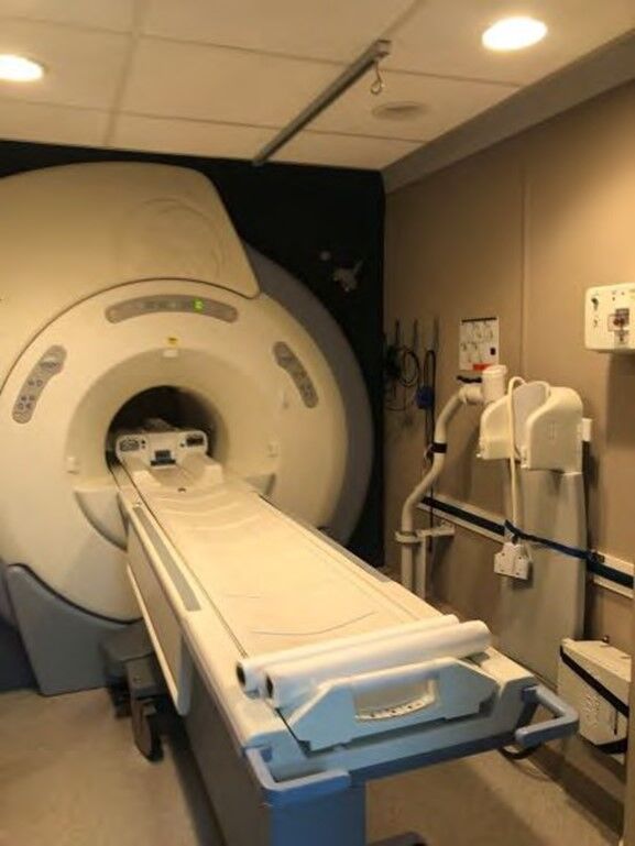 GE 12x 1.5T Mobile MRI Systems
