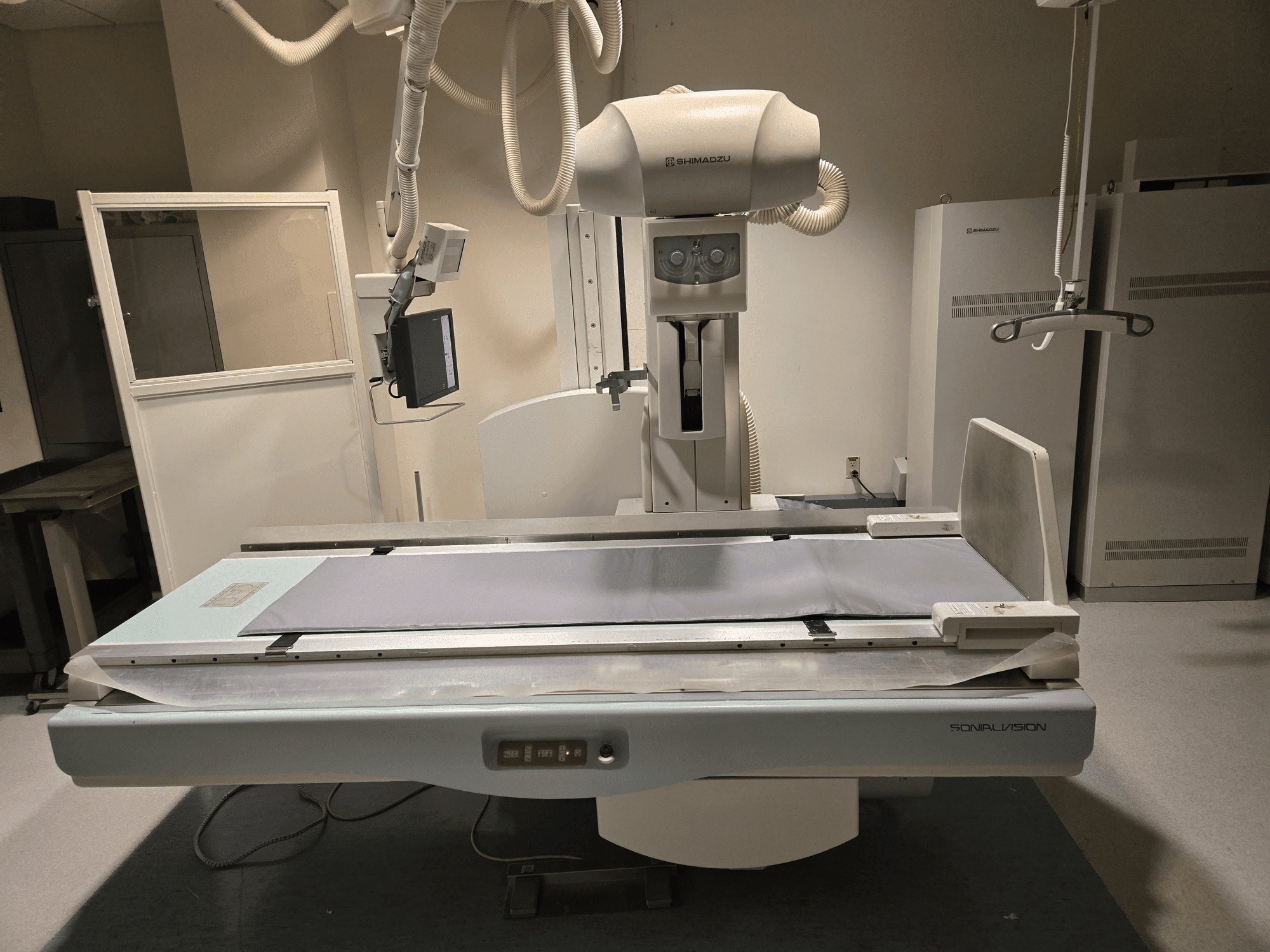 Shimadzu SonialVision Versa 100 RF Room