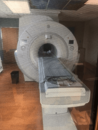 22D37 GE Signa Voyager 1.5T MRI