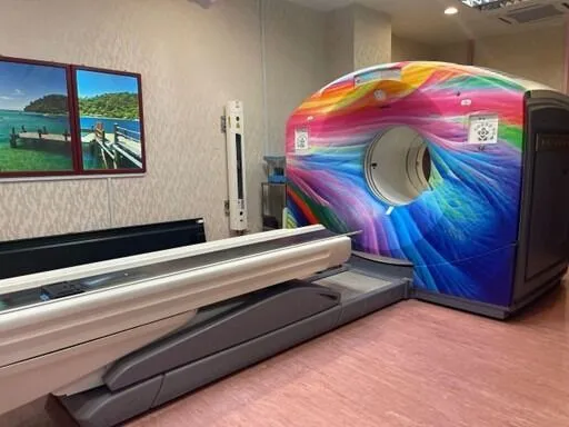 GE Discovery 610 16 Slice PET/CT Scanner