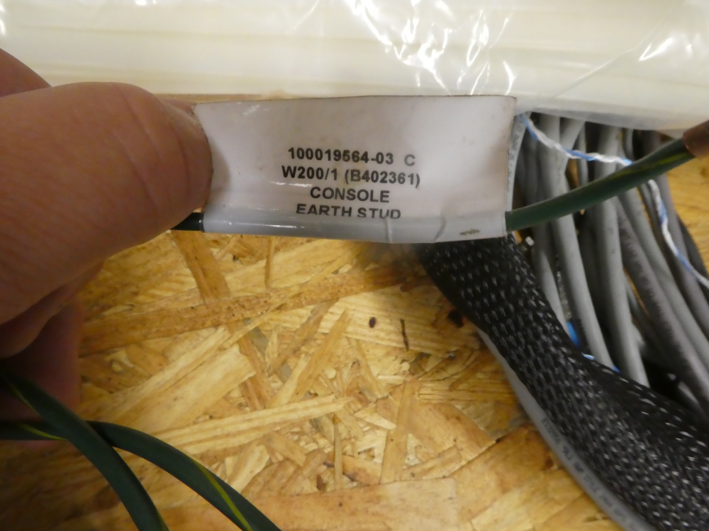 Used Varian W200/1 CONSOLE EARTH STUD Cable PG19-525