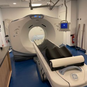 GE Discovery CT590 RT 16 CT Scanner