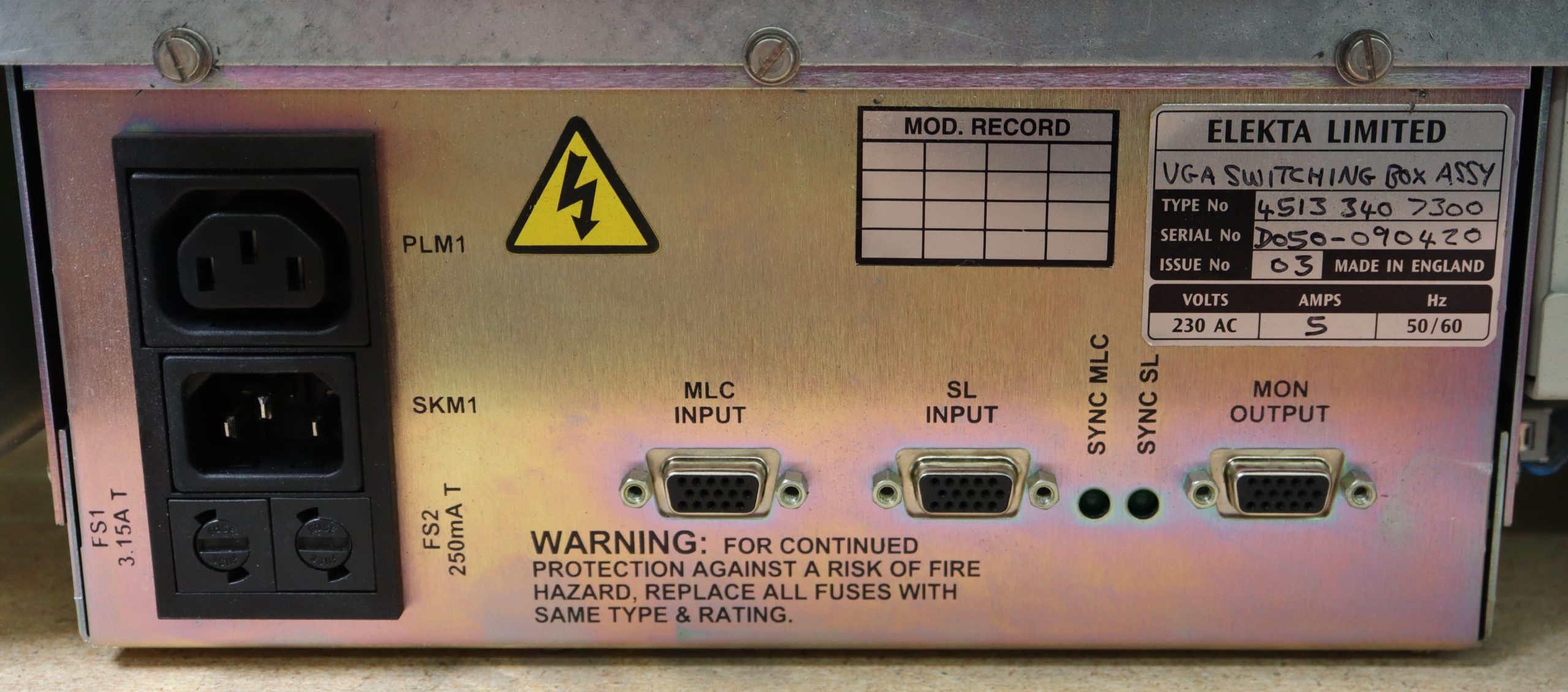 PW 5295 Elekta VGA switching box