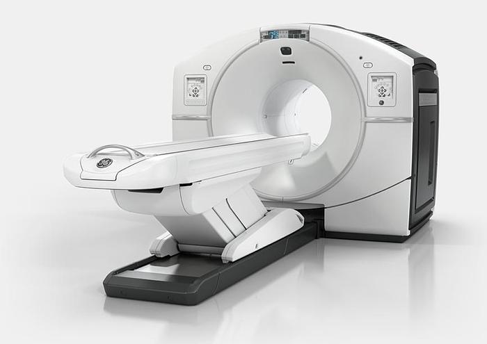 GE Discovery 690 64 Slice PETCT Scanner
