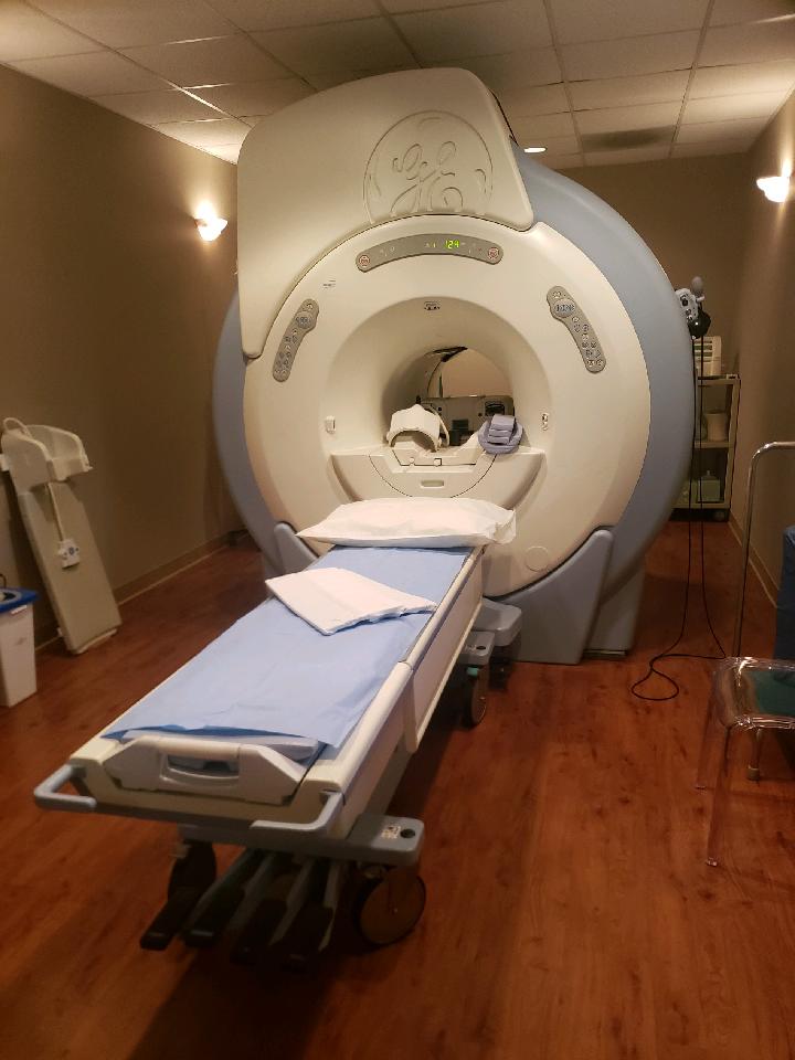GE Excite HD 1.5T 12x MRI System
