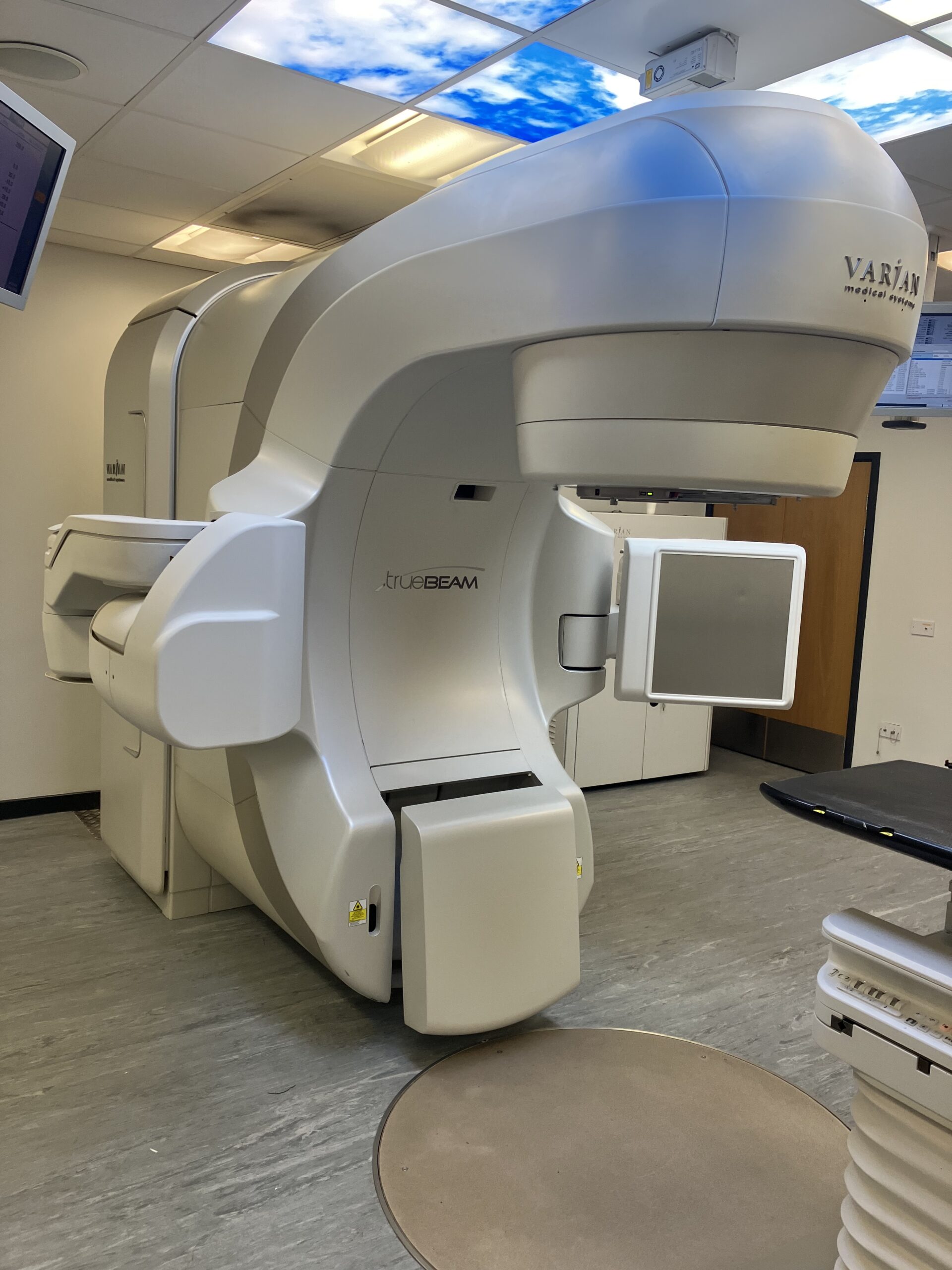 Refurbished Varian TrueBeam Linear Accelerator 24E60 ROS