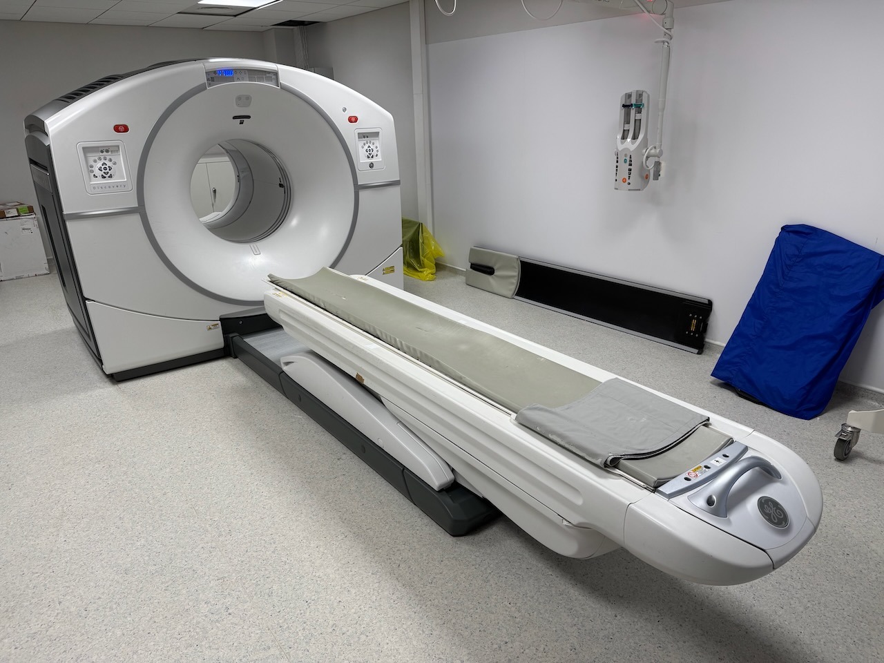 GE Discovery IQ PET/CT Scanner