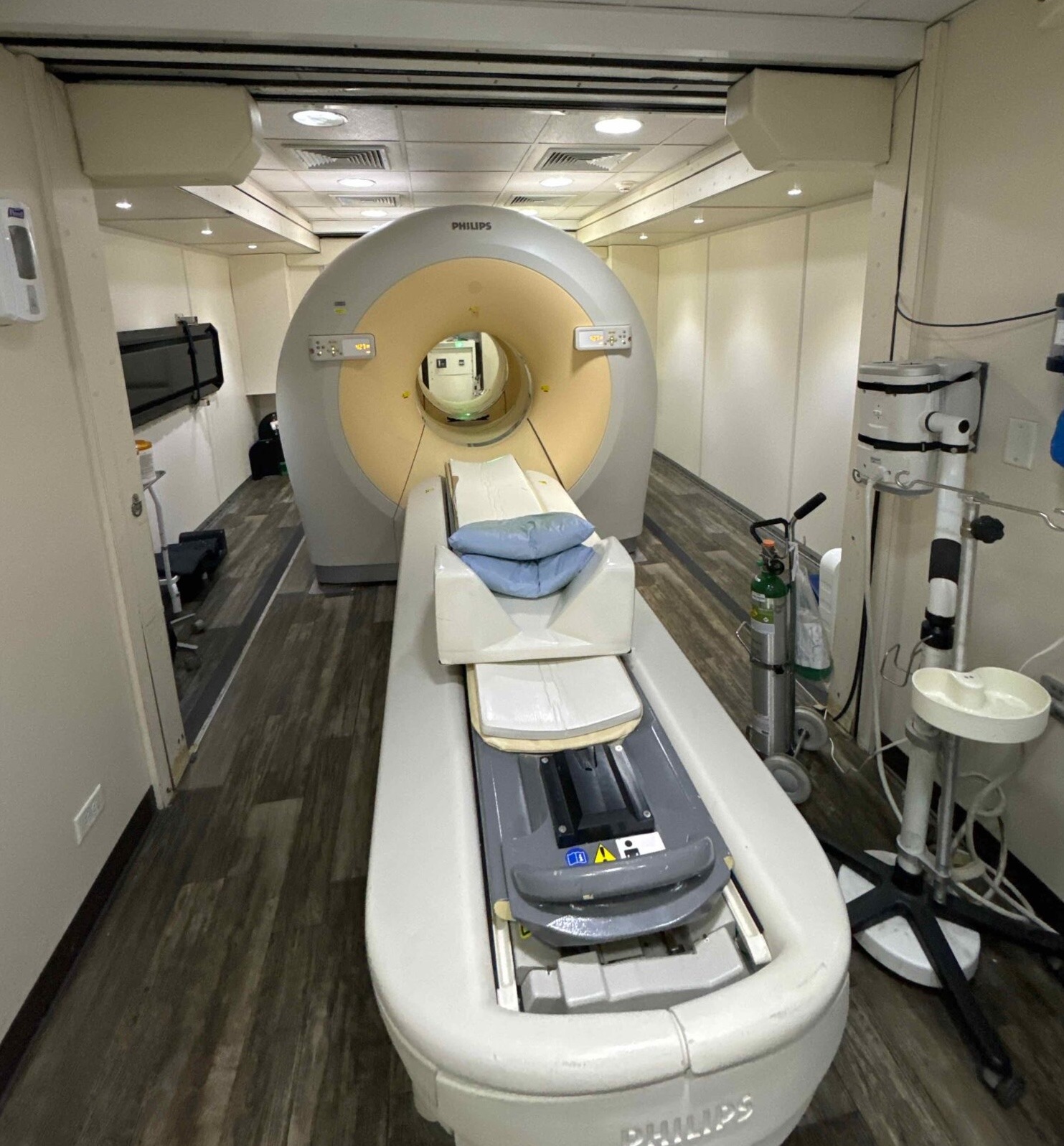 Philips-Gemini-TF-16-Slice-Mobile-PETCT-Scanner