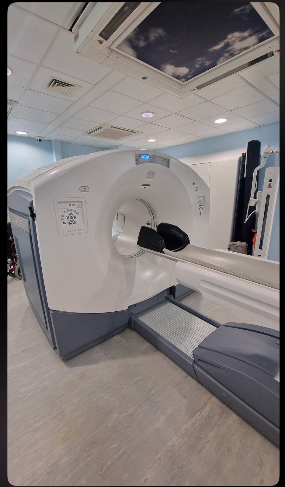 GE Discovery 710 128 Slice PET/CT Scanner